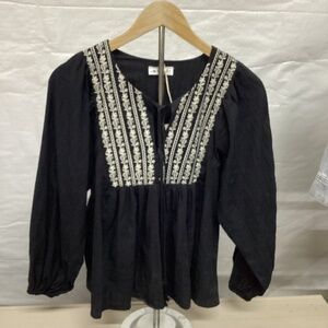 Boutique Black Embroidery Top With Long Sleeve.